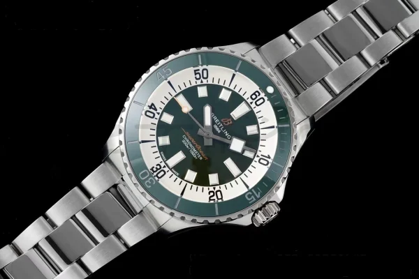 Breitling SuperOcean Automatic 42 SS BLSF 1:1 Best Edition Green Dial on  Stainless Steel Strap A2824 - Super Clone Watch | 1:1 Best Version