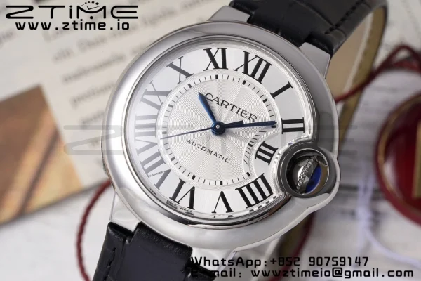 Cartier Ballon Bleu W6920085 33mm SS AF 1:1 Best Edition Silver Dial σε μαύρο δερμάτινο λουράκι SEIKO NH05A - Super Clone Watch | 1:1 Best Version