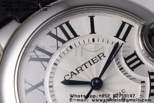 Cartier Ballon Bleu W6920085 33mm SS AF 1:1 Best Edition Silver Dial σε μαύρο δερμάτινο λουράκι SEIKO NH05A - Super Clone Watch | 1:1 Best Version