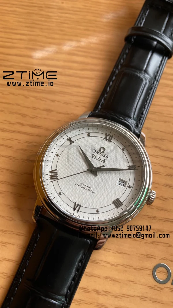 OMEGA De Ville Prestige 39.5mm SS A+F 1:1 Best Edition Λευκό καντράν με ασημί δείκτες και μαύρο δερμάτινο λουράκι A2500 - Super Clone Watch | 1:1 Best Version