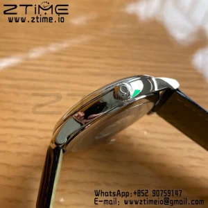 OMEGA De Ville Prestige 39.5mm SS A+F 1:1 Best Edition Λευκό καντράν με μπλε δείκτες σε μαύρο δερμάτινο λουράκι A2500 - Super Clone Watch | 1:1 Best Version