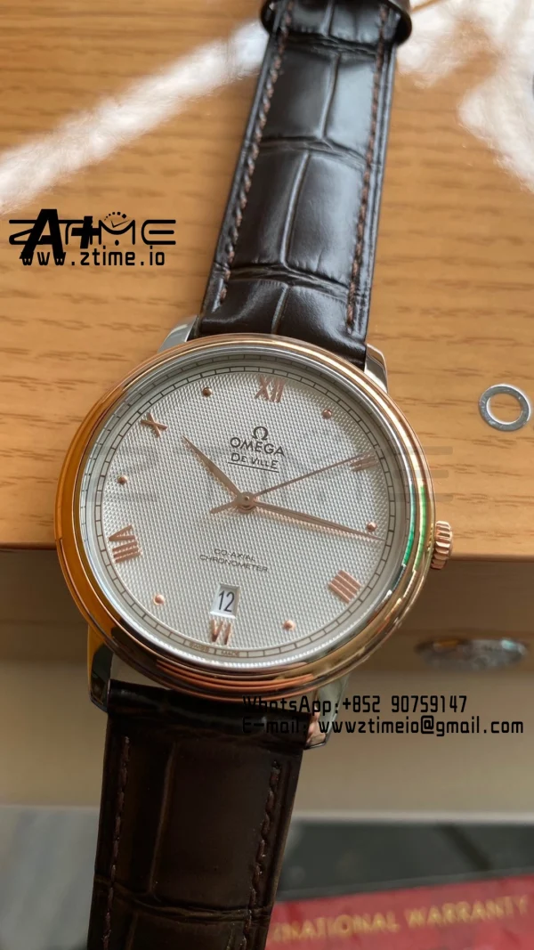 OMEGA De Ville Prestige 39.5mm RG/SS A+F 1:1 Best Edition White Diamond-shaped Dial RG Markers on Black Leather Strap A2500 - Super Clone Watch | 1:1 Best Version