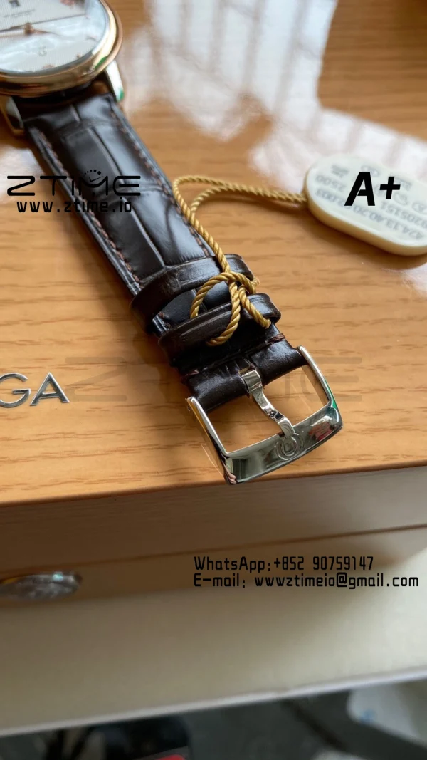 OMEGA De Ville Prestige 39.5mm RG/SS A+F 1:1 Best Edition White Diamond-shaped Dial RG Markers on Black Leather Strap A2500 - Super Clone Watch | 1:1 Best Version