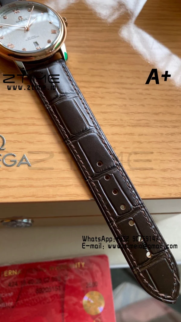 OMEGA De Ville Prestige 39.5mm RG/SS A+F 1:1 Best Edition White Granular Dial RG Markers on Black Leather Strap A2500 - Super Clone Watch | 1:1 Best Version