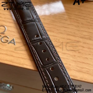 OMEGA De Ville Prestige 39.5mm YG/SS A+F 1:1 Best Edition Green Granular Dial YG Markers on Black Leather Strap A2500 - Super Clone Watch | 1:1 Best Version