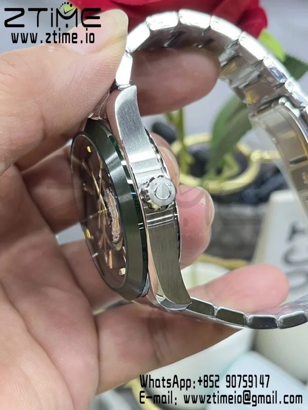 OMEGA Aqua Terra Worldtimer VSF 1:1 Best Edition Green Dial on SS Bracelet A8938 Super Clone - Super Clone Watch | 1:1 Best Version