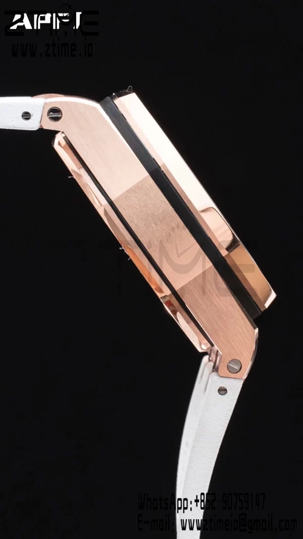 AP ロイヤルオーク オフショア 44mm RG APF 1:1 ベストエディション ホワイトダイアル ホワイトラバーストラップ A3126 - スーパークローンウォッチ｜1:1 ベストバージョン