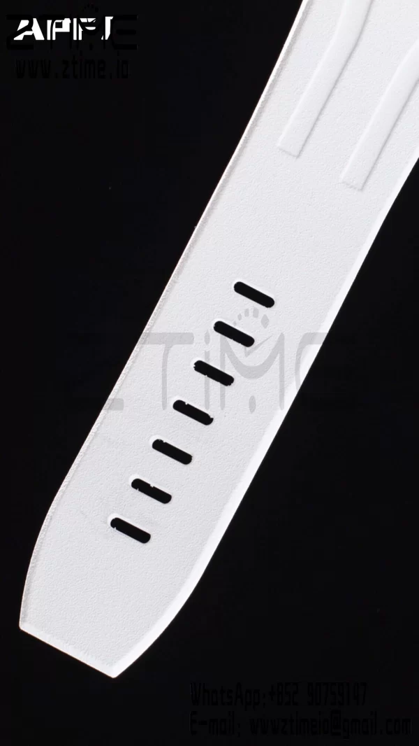 AP ロイヤルオーク オフショア 44mm RG APF 1:1 ベストエディション ホワイトダイアル ホワイトラバーストラップ A3126 - スーパークローンウォッチ｜1:1 ベストバージョン