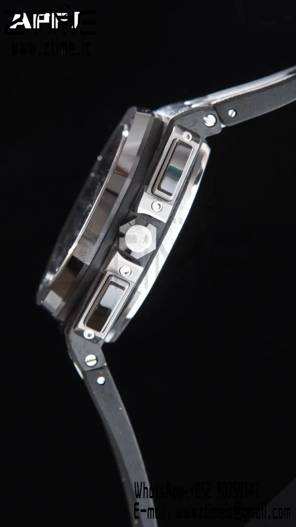 AP Royal Oak Offshore 44mm Μαύρο ανθρακονήματα APF 1:1 Best Edition Μαύρο καντράν με καουτσούκ λουράκι A3126 - Super Clone Watch | 1:1 Best Version