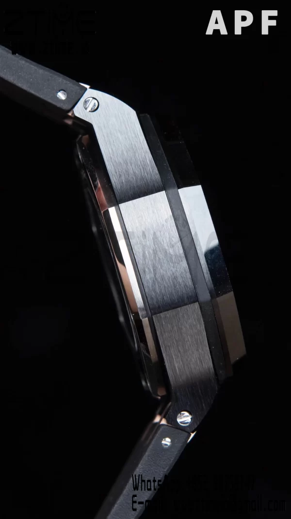 AP Royal Oak Offshore 44mm Μαύρη κεραμική θήκη APF 1:1 Best Edition Γκρι/λευκό καντράν σε μαύρο καουτσούκ λουράκι A3126 - Super Clone Watch | 1:1 Best Version