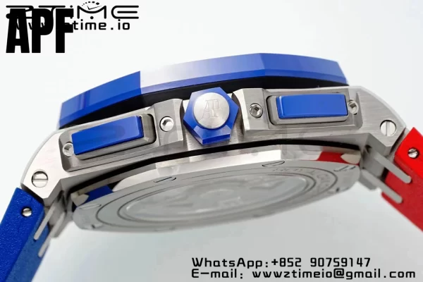 AP Royal Oak Offshore 44mm lunetta in ceramica blu APF 1:1 Best Edition quadrante blu/rosso su cinturino in gomma blu/rosso A3126 - Orologio super clone | 1:1 Best Version