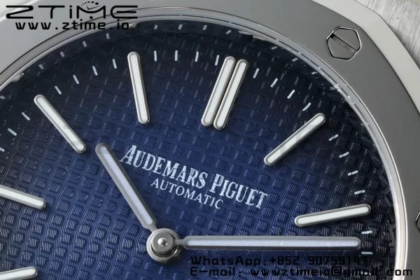 AP Royal Oak 39mm 15202 SS IPF 1:1 Best Edition Cadran albastru/negru texturat pe brățară SS A2121 - Super Clone Watch | 1:1 Best Version