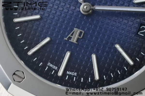 AP Royal Oak 39mm 15202 SS IPF 1:1 Best Edition Cadran albastru/negru texturat pe brățară SS A2121 - Super Clone Watch | 1:1 Best Version