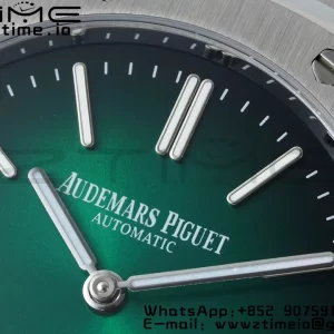 AP Royal Oak 39mm 15202 SS IPF 1:1 Best Edition Green/Black Dial on SS Bracelet A2121 - Super Clone Watch | 1:1 Best Version