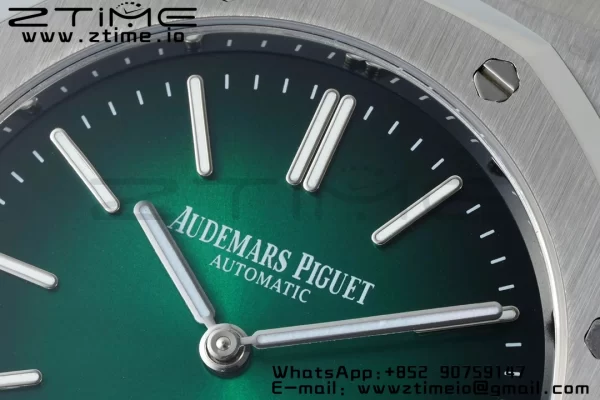 AP Royal Oak 39mm 15202 SS IPF 1:1 Best Edition Green/Black Dial on SS Bracelet A2121 - Super Clone Watch | 1:1 Best Version