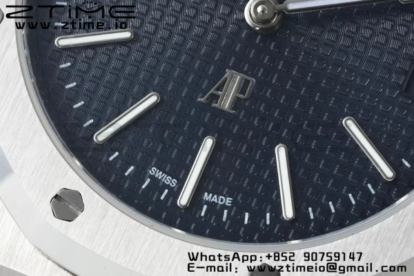 AP Royal Oak 39mm 15202 SS IPF 1:1 Mejor Edición Esfera azul texturizada en brazalete SS A2121 - Super Clone Watch | 1:1 Mejor Versión