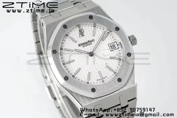 AP Royal Oak 39mm 15202 SS IPF 1:1 Best Edition White Textured Dial on SS Bracelet A2121 - Super Clone Watch | 1:1 Best Version