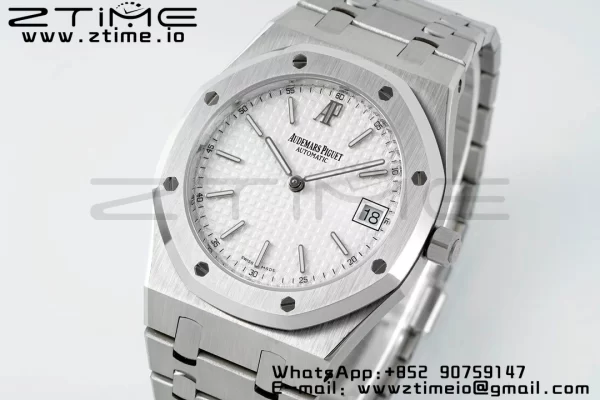 AP Royal Oak 39mm 15202 SS IPF 1:1 Best Edition White Textured Dial on SS Bracelet A2121 - Super Clone Watch | 1:1 Best Version