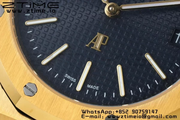 AP Royal Oak 39mm 15202 YG IPF 1:1 Best Edition Cadran Bleu Texturé sur Bracelet YG A2121 - Super Clone Watch | 1:1 Best Version