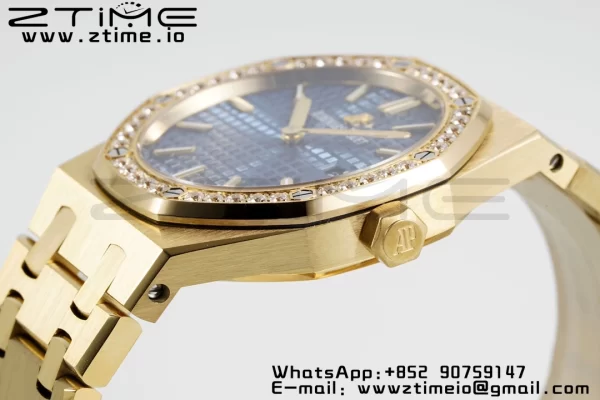 AP Lady Royal Oak 67651 33mm YG ZF 1:1 Best Edition Blue Dial Diamonds Bezel on YG Bracelet ETA Quartz - Super Clone Watch | 1:1 Best Version