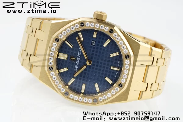 AP Lady Royal Oak 67651 33mm YG ZF 1:1 Best Edition Blue Dial Diamonds Bezel on YG Bracelet ETA Quartz - Super Clone Watch | 1:1 Best Version