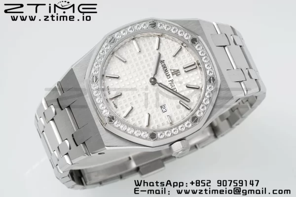 AP Lady Royal Oak 67651 33mm SS ZF 1:1 Best Edition White Dial Diamonds Bezel on SS Bracelet ETA Quartz - Super Clone Watch | 1:1 Best Version