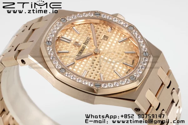 AP Lady Royal Oak 67651 33mm RG ZF 1:1 Best Edition Quadrante RG Lunetta con diamanti su bracciale RG Quarzo ETA - Orologio Super Clone | 1:1 Best Version
