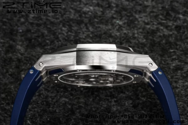AP Royal Oak 2018 SIHH SS Tourbillon R8F Graduated Blue Checkered Dial on Blue Rubber Strap V3 - Super Clone Watch | 1:1 Best Version