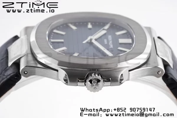 PATEK PHILIPPE ノーチラス 5711 PPF 1:1 ベスト・エディション ブルー・テクスチャード・ダイヤル・レザーストラップ 324CS V5 - スーパークローン・ウォッチ｜1:1 ベスト・バージョン