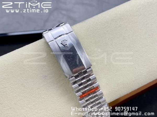 Rolex Skydweller 326934 SS Noob Best Edition Cadran Vert sur Bracelet Jubilé SS A23J - Super Clone Watch | 1:1 Best Version