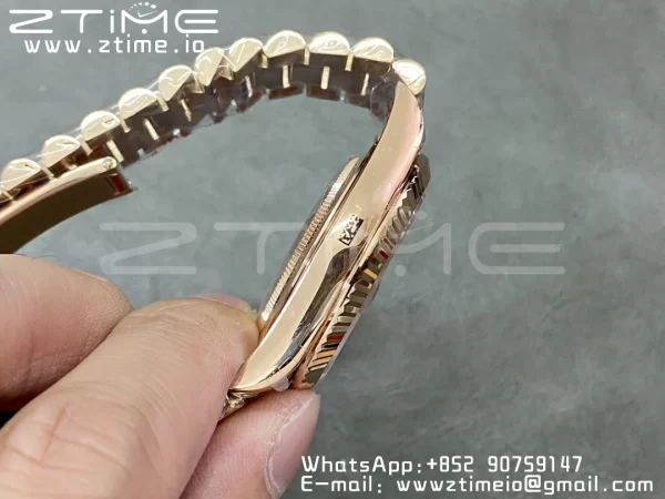 Rolex DayDate 228235 40mm RG GMF 1:1 Best Edition Green Dial Roman Markers Fluted Bezel on RG Bracelet A2836 (Tungsten Heavy Version) - Super Clone Watch | 1:1 Best Version