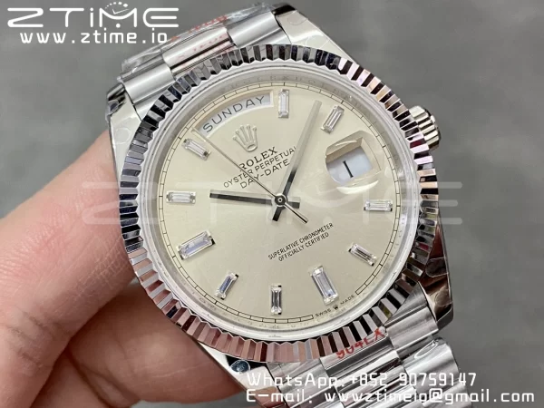 Rolex DayDate 228236 40mm GMF 1:1 Cea mai bună ediție Cadran argintiu Diamante Markers Fluted Bezel pe brățară SS A2836 (Tungsten Heavy Version) - Super Clone Watch | 1:1 Cea mai bună versiune