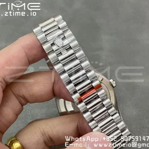 Rolex DayDate 228236 40mm GMF 1:1 Cea mai bună ediție Cadran argintiu Diamante Markers Fluted Bezel pe brățară SS A2836 (Tungsten Heavy Version) - Super Clone Watch | 1:1 Cea mai bună versiune