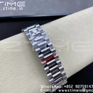 Rolex DayDate 228236 40mm GMF 1:1 Best Edition Cadran bleu Index romains Lunette cannelée sur bracelet SS A2836 (Tungsten Heavy Version) - Super Clone Watch | 1:1 Best Version