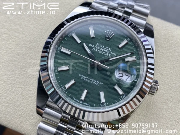 Rolex DateJust 41MM 126334 SS Clean Factory 1:1 Best Edition Green Fluted Dial on SS Jubilee Bracelet VR3235 - Super Clone Watch | 1:1 Best Version