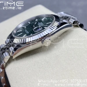 Rolex DateJust 41MM 126334 SS Clean Factory 1:1 Best Edition Green Fluted Dial on SS Jubilee Bracelet VR3235 - Super Clone Watch | 1:1 Best Version
