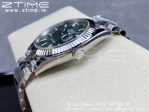 Rolex DateJust 41MM 126334 SS Clean Factory 1:1 Best Edition Green Fluted Dial on SS Jubilee Bracelet VR3235 - Super Clone Watch | 1:1 Best Version