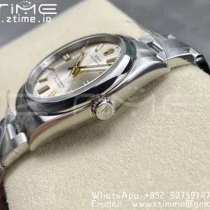 Rolex Oyster Perpetual 126000 36mm Clean 1:1 Best Edition 904L Steel Silver Dial VR3230 - Super Clone Watch | 1:1 Best Version
