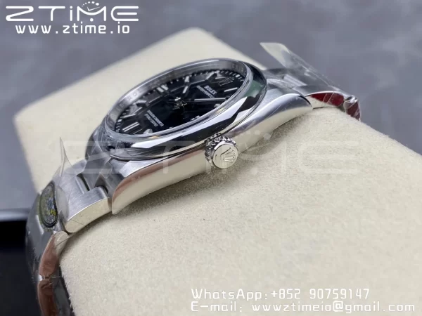 Rolex Oyster Perpetual 126000 36mm Clean 1:1 Best Edition 904L Steel Black Dial VR3230 - Super Clone Watch | 1:1 Best Version