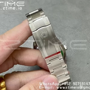 Rolex Oyster Perpetual 126000 36mm Clean 1:1 Best Edition 904L Steel Red Dial VR3230 - Super Clone Watch | 1:1 Best Version