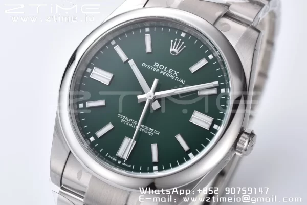 Rolex Oyster Perpetual 124300 41mm Clean 1:1 Best Edition 904L Steel Green Dial VR3230 - Super Clone Watch | 1:1 Best Version