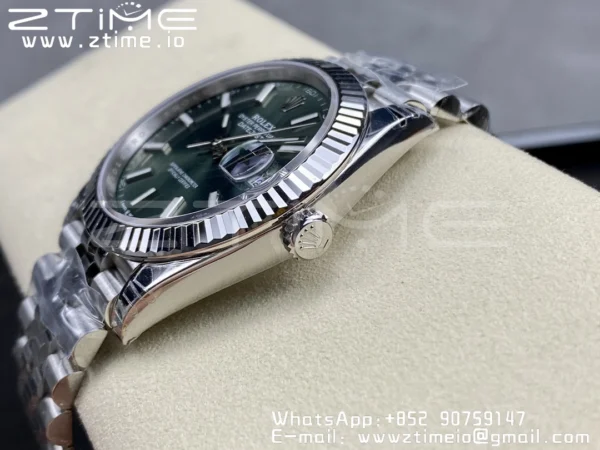 ROLEX DateJust 41 126300 904L SS VSF 1:1 Best Edition Green Dial on Jubilee Bracelet VS3235 - Super Clone Watch | 1:1 Best Version
