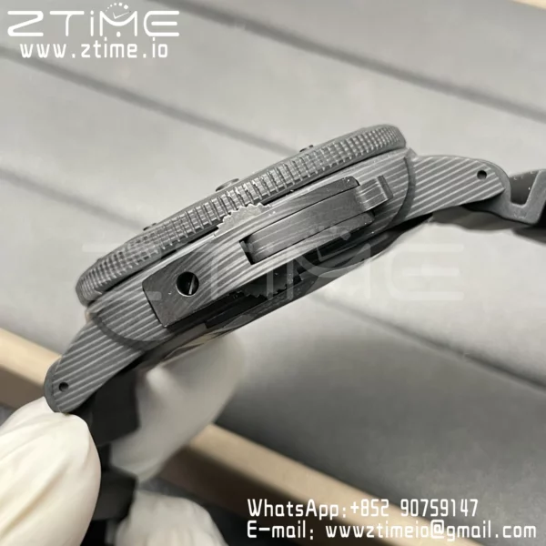 Panerai  PAM979 Carbotech VSF Best Edition Carbon Dial on Rubber Strap P.9010 Clone - Super Clone Watch | 1:1 Best Version