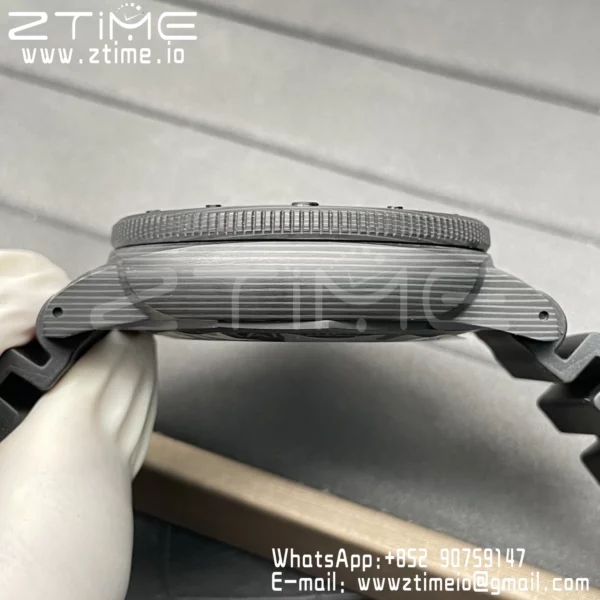 Panerai  PAM979 Carbotech VSF Best Edition Carbon Dial on Rubber Strap P.9010 Clone - Super Clone Watch | 1:1 Best Version