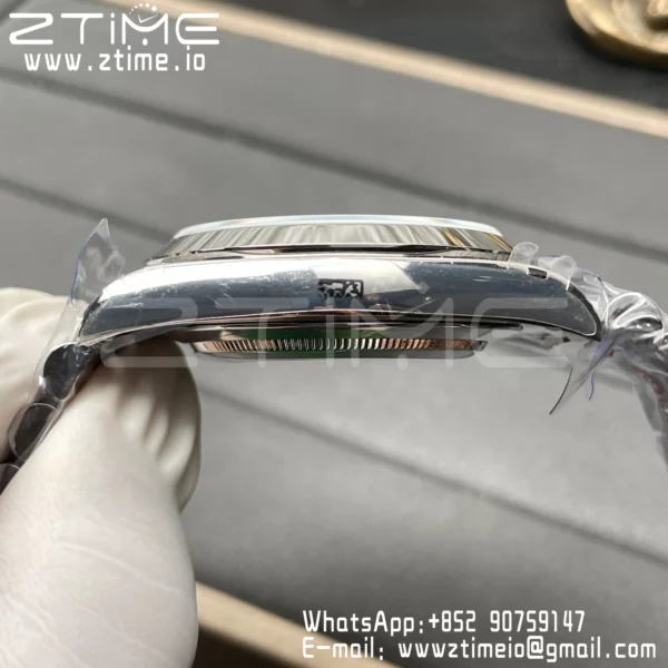 Rolex DayDate 228236 40mm GM Factory 1:1 Best Edition Ice Dial Fluted Bezel on SS Bracelet V3 - Super Clone Watch | 1:1 Best Version