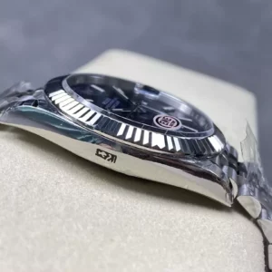ロレックスデイトジャスト41 126334 EWEファクトリー1:1ベストエディション ジュビリーブレスレットA3235ブルーテクスチャードダイヤル - スーパークローン時計｜1:1ベストバージョン