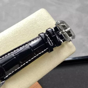 Breitling Navitimer Automatik 41mm SS BLSF Eisblaues Zifferblatt auf schwarzem Lederband A2824 V2 - Super Clone Watch | 1:1 Best Version