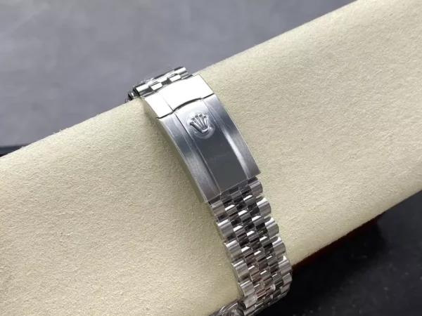 ロレックスデイトジャスト41 126334 EWEファクトリー1:1ベストエディション ジュビリーブレスレットA3235ブルーテクスチャードダイヤル - スーパークローン時計｜1:1ベストバージョン