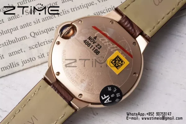 CARTIER Ballon Bleu 33mm RG AF 1:1 Best Edition Ασημί καντράν σε καφέ δερμάτινο λουράκι SEIKO NH05A - Super Clone Watch | 1:1 Best Version