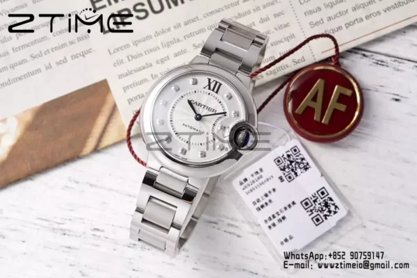 カルティエ バロンブルー 33mm SS AF 1:1 ベストエディション ホワイトダイヤモンドダイヤル SSブレスレット SEIKO NH05A - スーパークローンウォッチ｜1:1 ベストバージョン